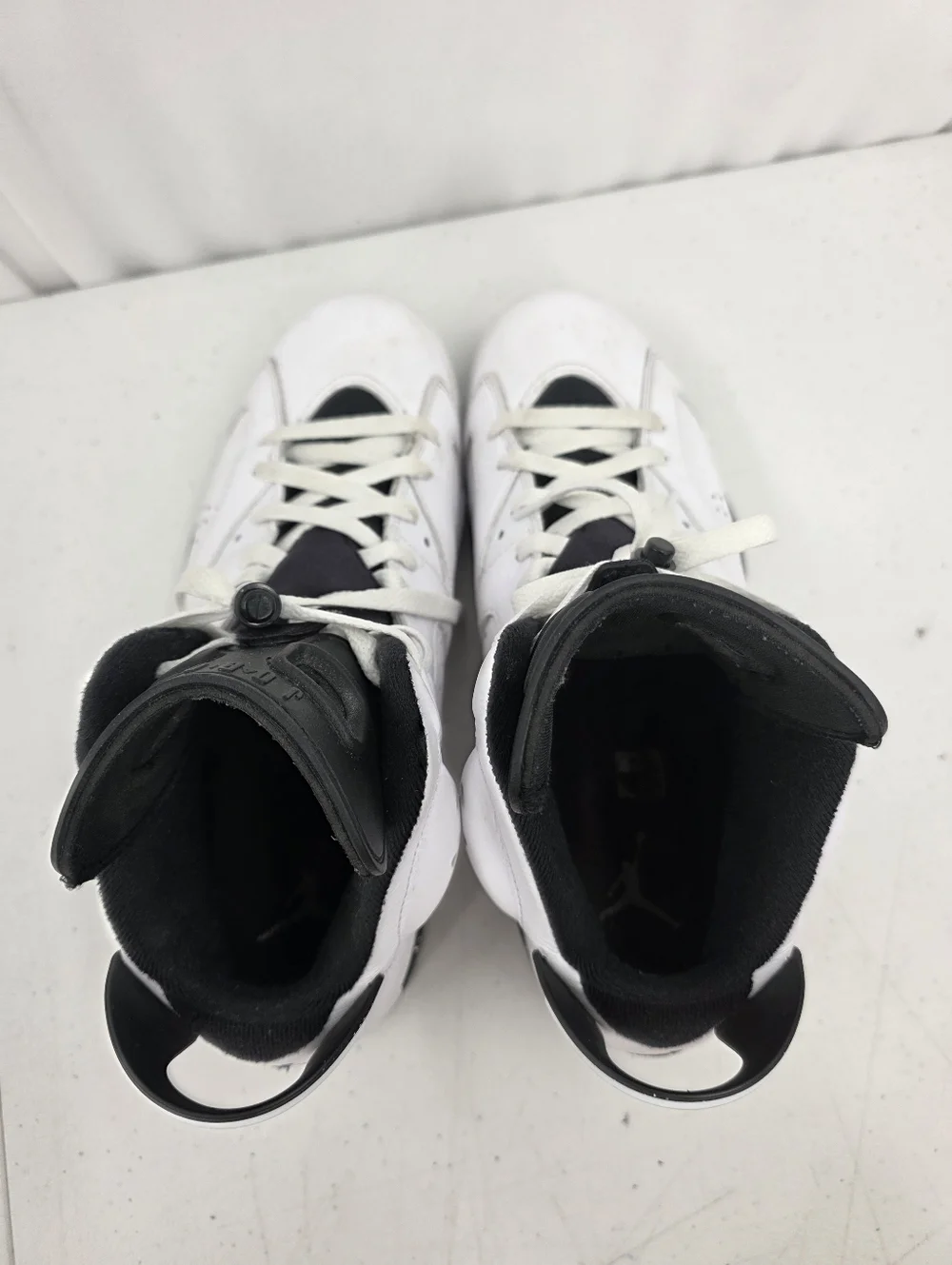 Jordan 6 Retro Reverse Oreo White Black Men's Sneakers‎ CT8529-112 Men's Size 9.